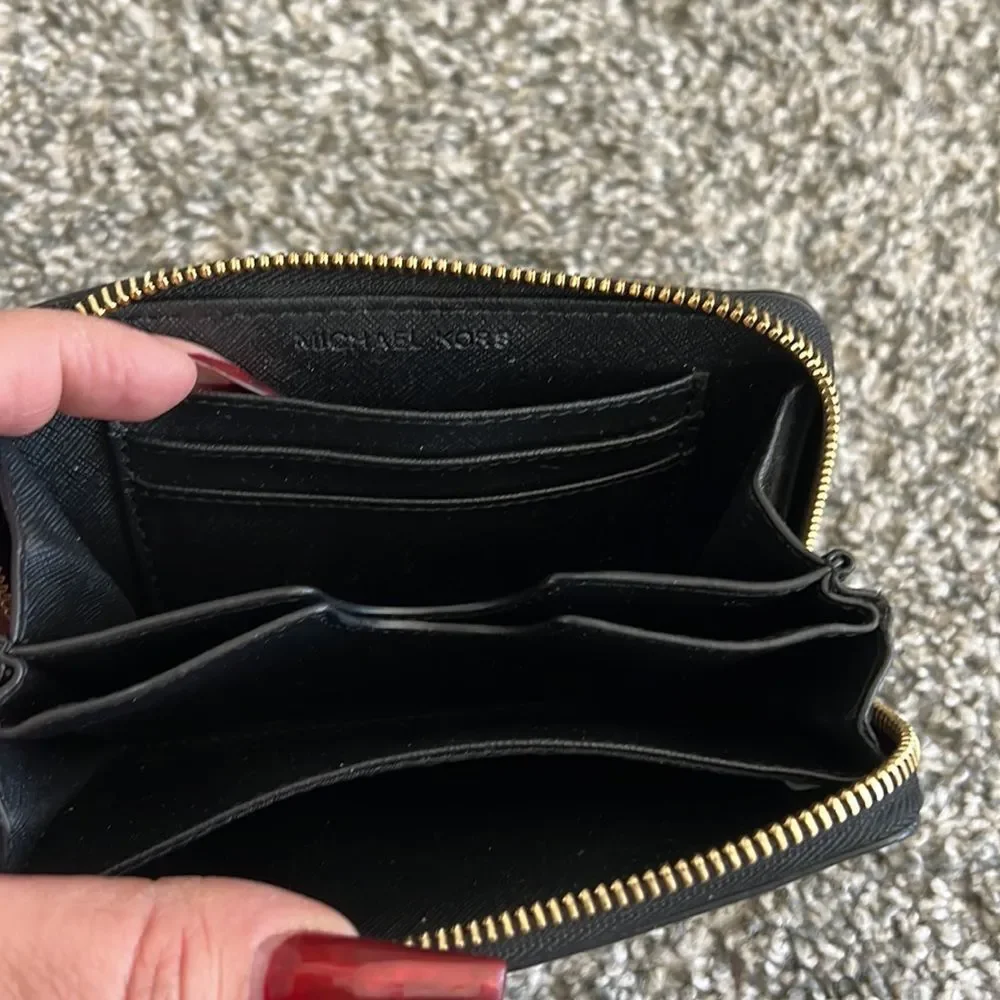 Michael Kors black logo wallet - Picture 3 of 4